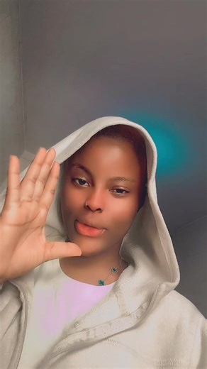 @M4RA🌹☘️ @karlosh le saoudien 224