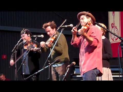 3 Cajun Fiddles ~ La Valse d'Amitie ~ Fiddle Tunes 2010