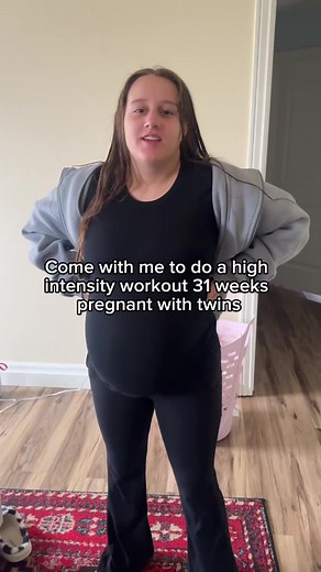 31 Weeks Pregnant with Twins: What to Expect