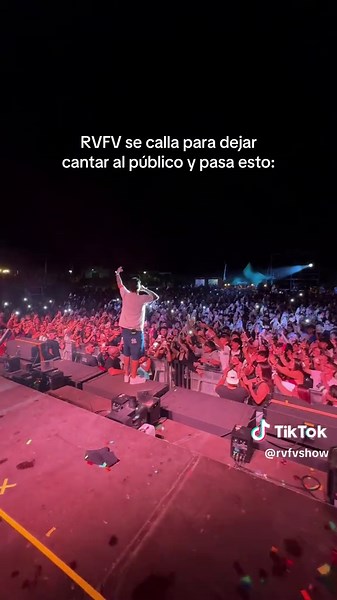 Un momento legendario en el concierto de RVFV