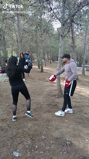 Outdoor Boxing Training Session: Techniques and Tips