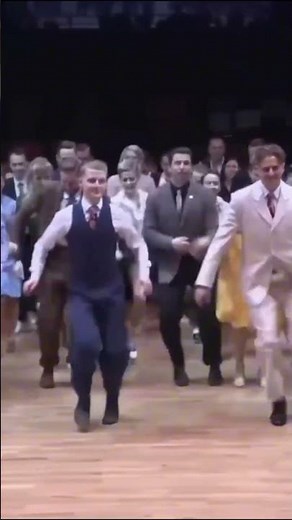 silent circle-touch in the night - (killer boogie dance)