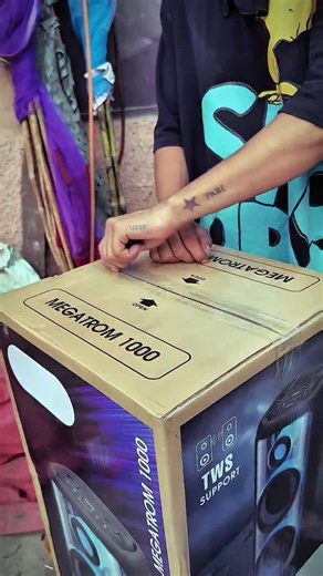 FlowBeats - King of Bass 👑 on Instagram: "1 लाख वाला speaker 15 हज़ार मैं @flowbeats.in 🔈🔈 FLOWBEATS 🔈🔈 Hum speaker Nahi bechte Bass se Duniya Hilate Hai For online order in INDIA 🇮🇳 Or worldwide 🌍 🙏🏻Please WhatsApp on 📲 9113900200 , 9113200700 , 9582320146 📇ADDRESS…….. Rz 119, Ravi nagar extension, Near keshopur sabzi Mandi gate no 1 front Road, opposite gas godown Metro station ~ Krishna park extension (Magenta line ) 👀Search on google (FLOWBEATS ) 🚫 NO COD 🚫 #speaker #towerapea