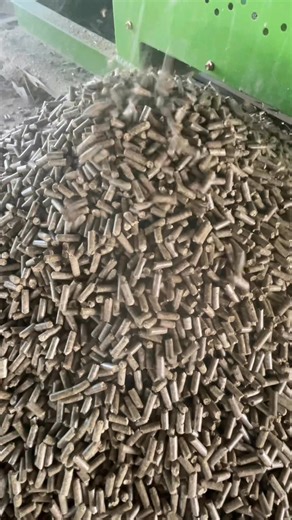 Grass pellets available from Tuesday 11th November. 50kg is N$270 100% grass pellets. ideal for cattle, sheep and rabbits. In Windhoek, Lafrenz Cell: 0816125808 | AgriSave NA