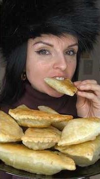 Vegan Chebureki 🇷🇺 Russian Street Food without Meat | Vegan Recipe with Mince Alternative