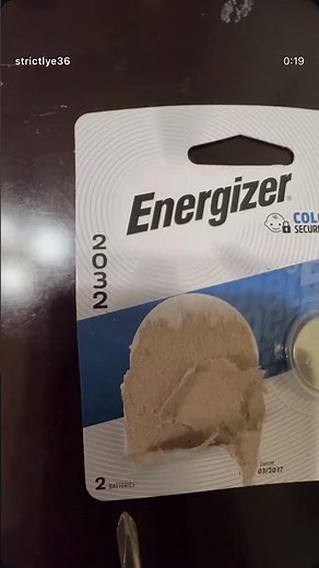 How to Replace Your BMW E36 Key Remote Fob Battery 🔋(Super Quick DIY)