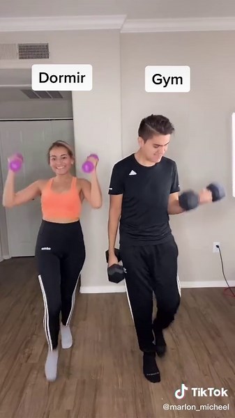 😂 que divertido fue esto 🥰 tomen capturas a nuestros gestos más chistosos y etiquétenos en sus historias de Instagram 😏 👀 #fyp #pareja #trend