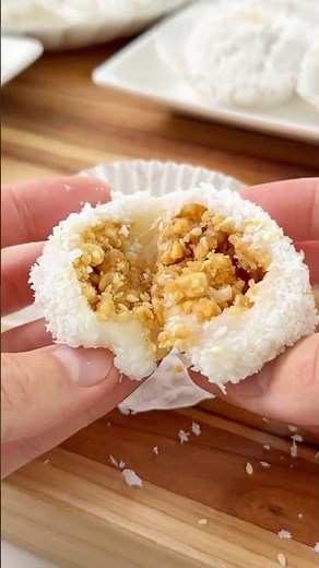 Coconut Peanut Mochi (Lo Mai Chi)