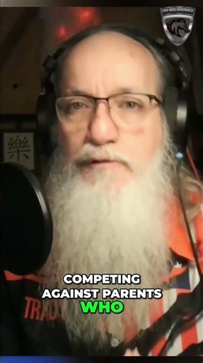 Parents Who Mastered AI Prompts Are Unstoppable #shorts #AI #wealth