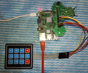 Controlling Hexabitz RGB LED Module Using 4x3 Keypad Via Raspberry Pi