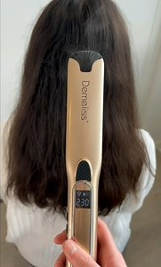 Le Titanium V2.0 est l'indispensable pour obtenir des cheveux lisses et soyeux. | Demeliss par Saint Algue