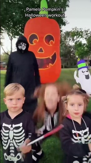 Family Halloween workout. Pamela Pumpkin!