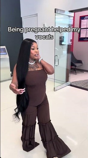 Sukihana singing pregnant