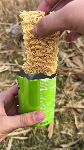 Forest Cooking Hack: Noodles in a Can 🍜🔥 #camping #survival #bushcraft #outdoors #skills