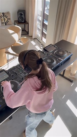 55K views · 2.9K reactions | DJ GABI SHE DOESN'T MIND x KEEP IT GOING - tech house remix, enjoy my new mix 2 #dj #remix #DJGABI #TechnoMusic #OutsideTechno #OpenAir #RaveCulture #ElectronicMusic #MusicFestival #TechnoVibes #UndergroundMusic #OutdoorRave #FestivalLife #WeekendVibes #BeatDrop #GetLostInTheMusic | DJ Gabi | Facebook