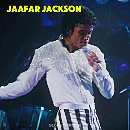 A Clone? 😳 Jaafar singing Human Nature like Michael! 🎙️