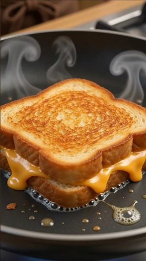 How to Make Grilled Cheese Sandwich | Easy & Cheesy Recipe 🧀🥪 #Shorts