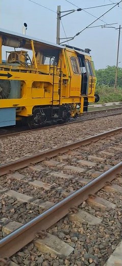 running on the track #hardwork #indianrailways #trackwork