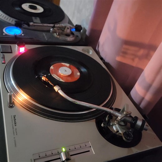 JUAN LUIS Y SU ORQUESTA ESPECTACULAR Esta es la primera grabación de JUAN LUIS en 1972, eso fue antes de llamarse JUAN LUIS Y SUS MULATOS Oto dato importante, esta es la primera grabación de PEDRO MARIA (EL PROFETA) si el mismo que canto con Cheche Abreu EL VIURI PRESENTA LA SUPER VIGA NAVIDEÑA DE LA SEMANA | Guaguanco de mi tierra