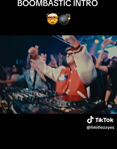 Experience the Energy of BOOMBASTIC Live DJ Set