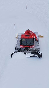 Power, control, and absolute precision on every slope. ❄️ With the PistenBully 600, every pass transforms the mountain into a perfectly groomed masterpiece. ✨ That’s the strength you can rely on in the mountains. 🎥 captured by Anna Censi #pistenbully #SnowGrooming #winteriscoming #PistenBully600 | PistenBully