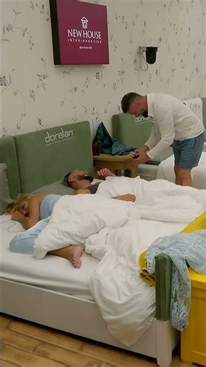 Visi shikon Mozën dhe Bujakën duke fjetur së bashku, Moza: “Kemi dy orë eros” | Ferma Vip 3