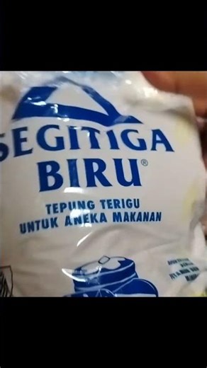 review tepung terigu segitiga biru ukuran 1 kg