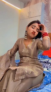 Vesse har jagah madad kar dete hai jab kuch hm kah de to 🥺😘 | vishakajaatni