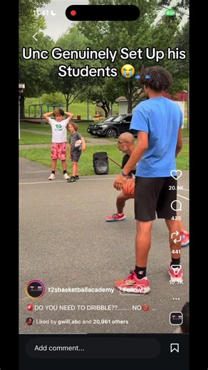 Coach teaches defensive crossover to cross out players — practice setup