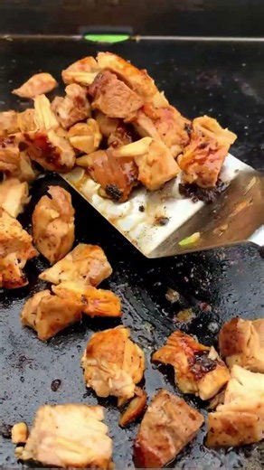 Hibachi Chicken + Yum Yum Sauce