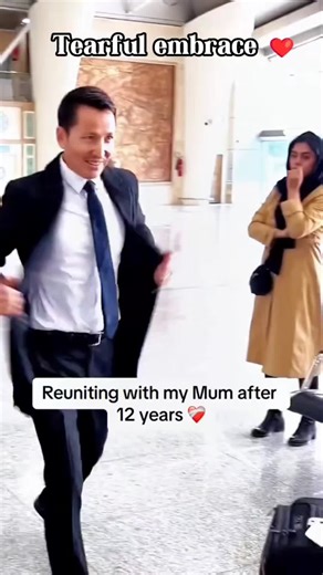 Heartwarming Soldier Reunion Surprise at Home