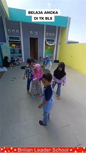 Learning Numbers Through Relay Games #short