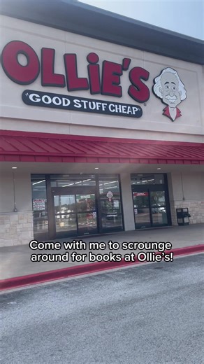 Shopping for Book Deals at Ollie's in Texas