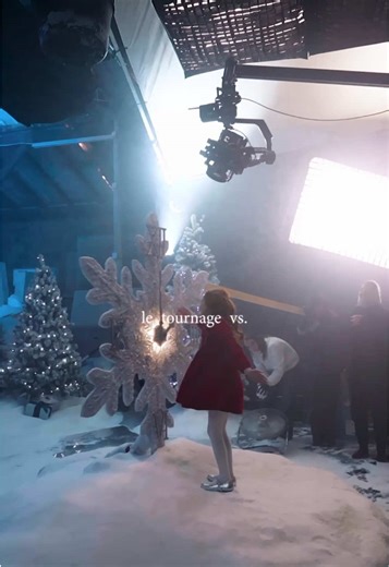 Quelques secondes à l’écran, des heures de préparation en coulisses. Du tournage à la vidéo finale, voici l’envers du décor de la vidéo de Noël Petit Bateau 🎄 #Backstage #Tournage #fyp #fantasmagorie #Production