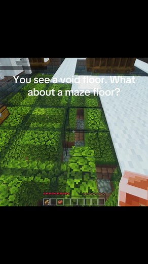 Exploring Unique Maze Floors in Minecraft Builds