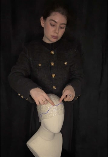 Découvrez comment obtenir votre perruque sur mesure haut de gamme, parfaitement adaptée à votre style et à vos besoins. Que ce soit pour la perte de cheveux, le port religieux, un besoin esthétique , ou pour le cinéma/théâtre. chaque création est unique et 100% réalisé à la main. Le confort du sur-mesure et d’un résultat indétectable Plus d’informations sur 🔍Cheveuxsurmesure.fr 📞 33 7 69 38 50 84 #per#perruqueparisg#wigmakerr#perruquesurmesurei#hairu#chutedecheveux