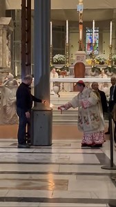 Every Easter Sunday in Florence, a 900-year-old tradition takes center stage: Lo Scoppio del Carro, or The Explosion of the Cart. It’s one of the most unique and breathtaking rituals in all of Italy — blending faith, history, and pyrotechnics into a true Florentine spectacle. The event begins inside the stunning Duomo of Florence, where a mechanical dove, known as the Colombina, is lit with the Holy Fire by a cardinal during Easter Mass. This dove is a small rocket-like device that symbolizes th