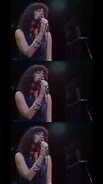 Did you know that Linda Ronstadt also sang “Blue Bayou” in Spanish?