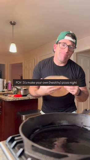 We’re making bbq chicken flatbread pizzas. Ingredients: - low carb tortilla - pizza sauce - chicken - barbecue sauce - jalapeños - red onion - cheese #healthy #recipe #pizza | Whats Dad Eating