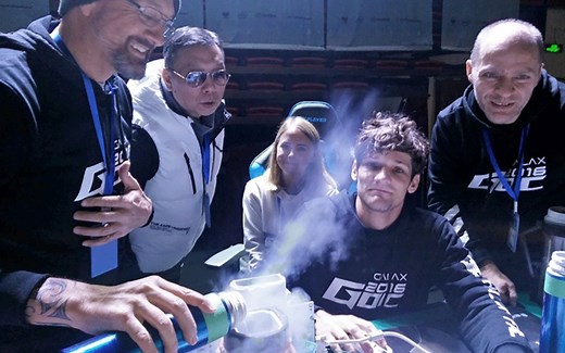 【超频教程】传奇超频大师Mad Sir 教你玩超频丨無雙带你玩OC 第四期