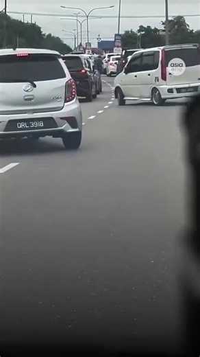 Chaos in Sarawak: Multi-Vehicle Crash Leads to Arrest After Driver Tests Positive for Drugs Watch full video here: https://audit-eye.com/2025/10/06/chaos-in-sarawak-multi-vehicle-crash-leads-to-arrest-after-driver-tests-positive-for-drugs/ | Unit Check