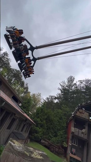 Best! Giant Swing Ride! Dollywood! Barnstormer!!