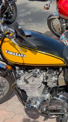 Old School Kawasaki KZ Spotted on Main Street! | CycleDrag