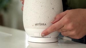 ¡Te presentamos el nuevo difusor Roam! Hecho con piedra de tierra natural y colorida. Llévalo ahora en la semana de BOGOs y recibe GRATIS Toronja 15 mL y Mandarina 15 mL Prepárate para difundir tus aceites esenciales favoritos y transformar tu vida 💜 | doTERRA Centroamérica