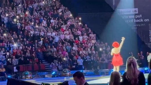 13,000 Turning Around! What an incredible evening & Sight! First Direct Arena Strictly Come Dancing LIVE | La Voix