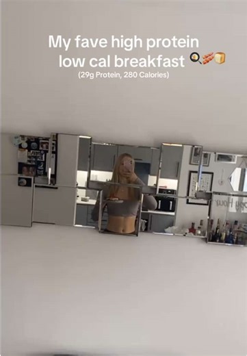 My new favourite high protein, low calorie breakfast. Not the healthiest, but it’s very tasty. Protein sourdough bread, a poached egg and 2 rashers of turkey bacon 😍 #highprotein #lowcalorie #proteinbreakfast #brunch #breakfast