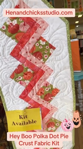 🎃💖Hey Boo Polka Dot Pie Crust Fabric Kit💖🎃 Add a touch of sweet autumn charm to your table with the Hey Boo Polka Dot Pie Crust Fabric Kit! Featuring soft pink, coral, and olive green tones - plus the cutest pink and coral pumpkins - this kit brings a fresh, modern twist to fall decorating. The pattern is not included, but you'll find it in the book Let's Do Lunch by Atkinson Designs - a must-have for table runner lovers. Perfect for adding a little pumpkin flair to your kitchen or dining sp