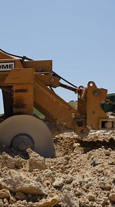 Making it look easy. #LandmarkConstruction #ItStartsWithUs #HeavyEquipment #Construction #TeamLandmark John Deere Dobbs Equipment | Landmark Construction Company, Inc.