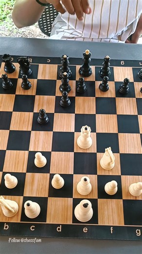 36K views · 143 reactions | Use this technique to capture a free knight! #chess #checkmate | ChessFam | Facebook
