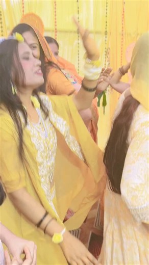 Koshalya Shrivastava on Instagram: "Ka function 👌🥰🥰"